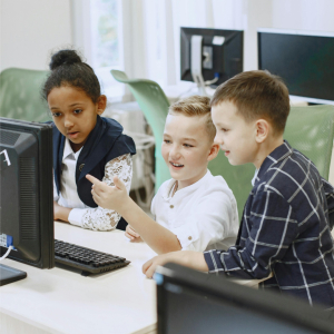 HLEDÁME NOVÉ SPOLUPRACOVNÍKY